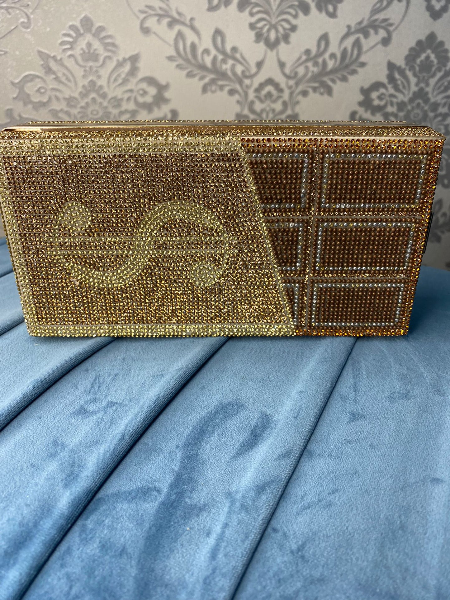 'GOLD MONEY" CLUTCH